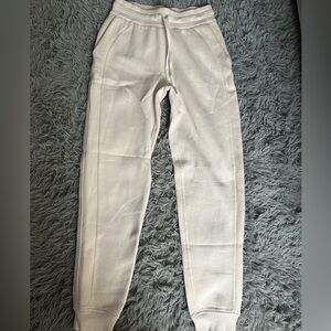 Womens lululemon scuba joggers size 4